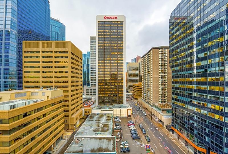 Coast Calgary Downtown Hotel & Suites By Apa Exterior photo