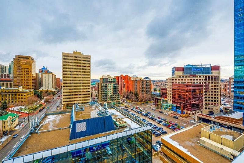 Coast Calgary Downtown Hotel & Suites By Apa Exterior photo